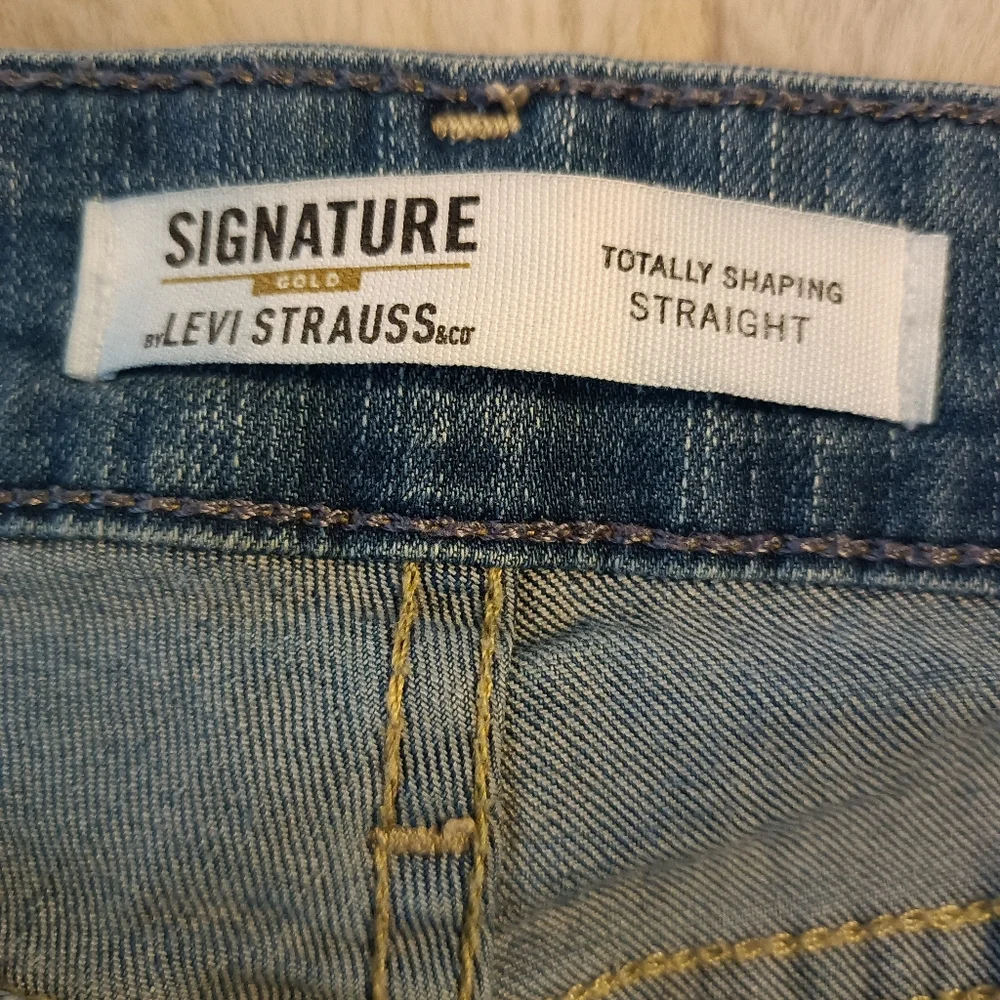 Levi's Women's Denim Jeans Size 12 - Picture 4 of 7